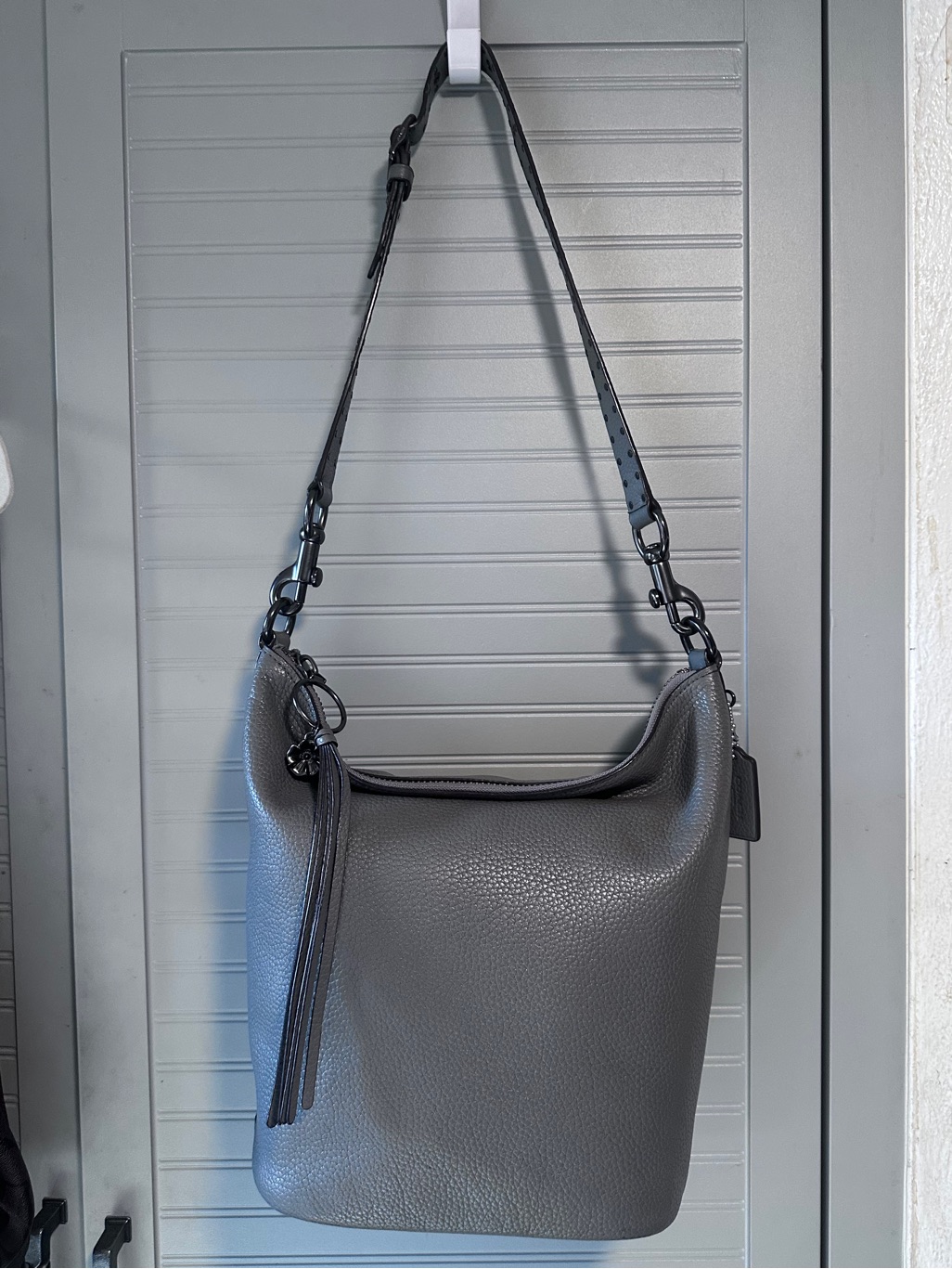 Coach 1941 Grey Hobo Bag W/ Rivets/Tea Rose Strap Never Used Msrp:$598.00